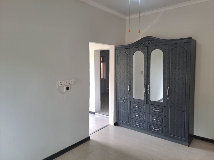 To Let 3 Bedroom Property for Rent in Naudeville Free State